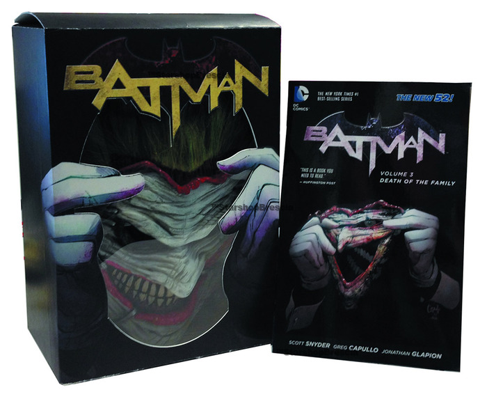 BATMAN - Batman Death of the Family Joker Mask & Book Replica