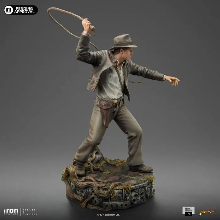 INDIANA JONES - Indiana Jones 1/4 Legacy Replica Polystone Statue