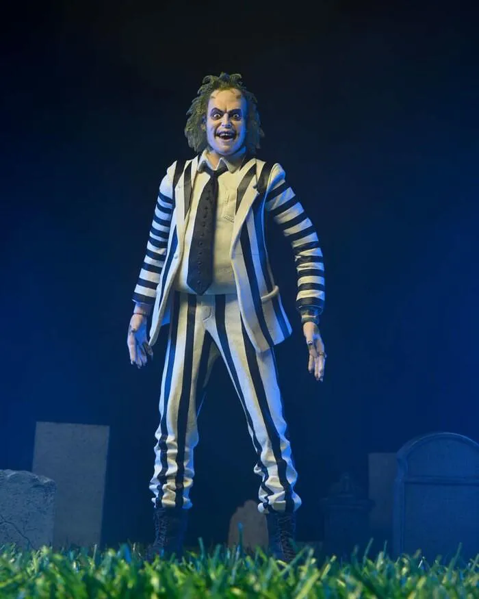 BEETLEJUICE - Beetlejuice Black and White Striped Suit Action Figure